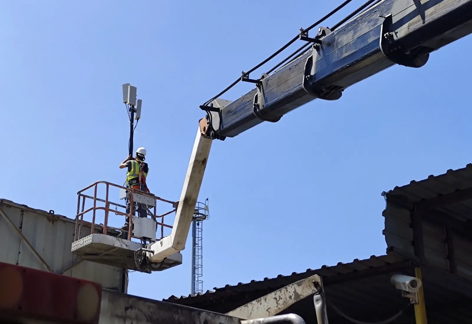 Professional Installation, Flawlessly Working Wireless Infrastructure with Industrial Equipment!